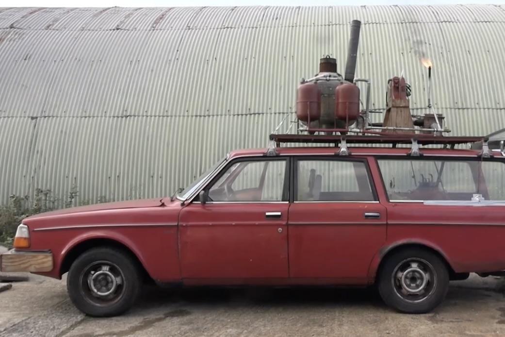 here’s how a dutch designer made an old volvo run on plastic