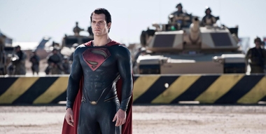 superman de james gunn : une première image de david corenswet dans le costume de l'homme d'acier