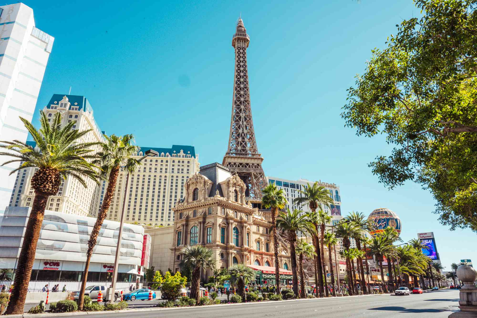 how to, how to plan a trip to las vegas on a budget, according to a travel expert