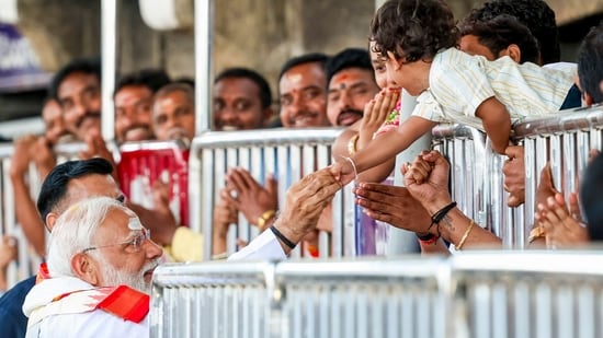 Lok Sabha Election 2024: PM Narendra Modi Offers Prayers At Vemulawada ...