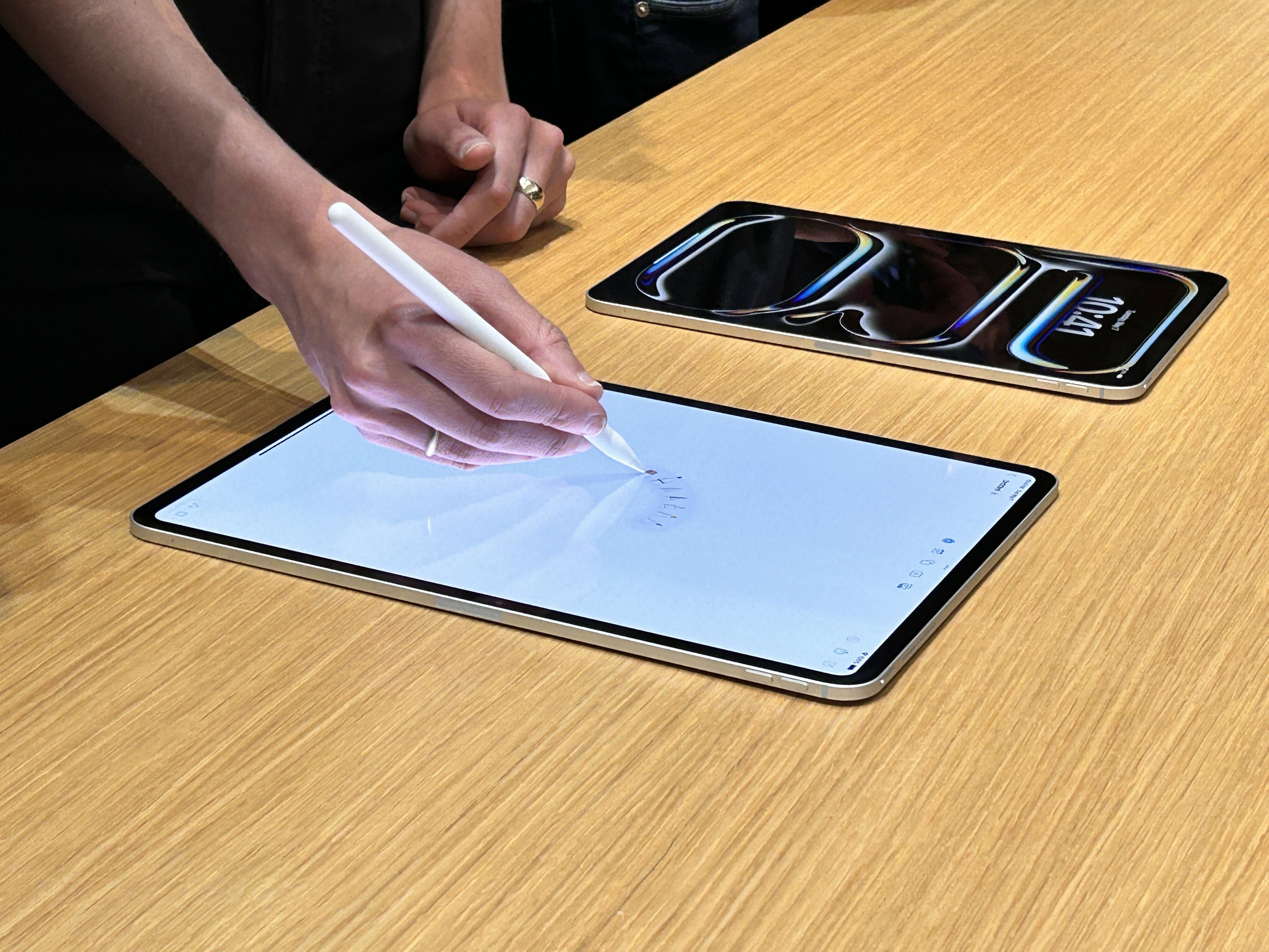 apple pencil pro hands-on: squeeze, roll, hover — oh my!