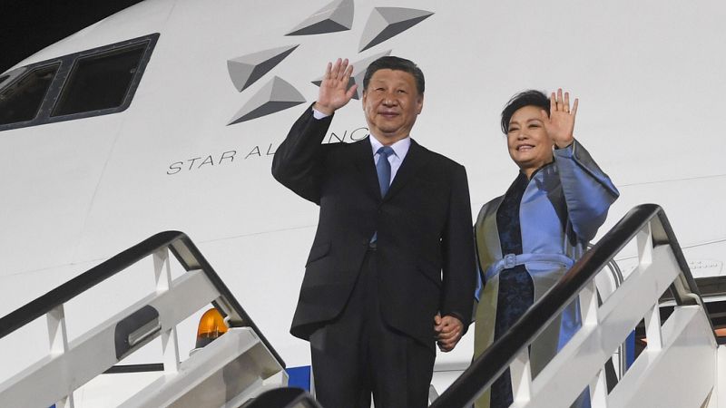 le président chinois xi jinping est arrivé à belgrade, en serbie