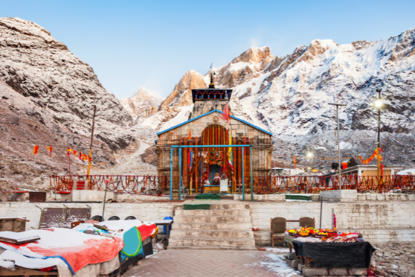 Going on an expedition to Kedarnath is a special experience you’ll never forget. It’s a place of worship in the Himalayas and a beautiful part of nature. To make sure you have a safe and enjoyable trip, you need to pack the right things. While planning your Kedarnath Yatra, consider exploring Kedarnath tour packages that offer comprehensive itineraries, guided treks, and logistical support to enhance your pilgrimage experience further. Here are 15 important items to bring to your first Kedarnath Yatra. They include practical items and things that will help you feel spiritual. 15 ESSENTIALS TO CARRY ON YOUR FIRST…