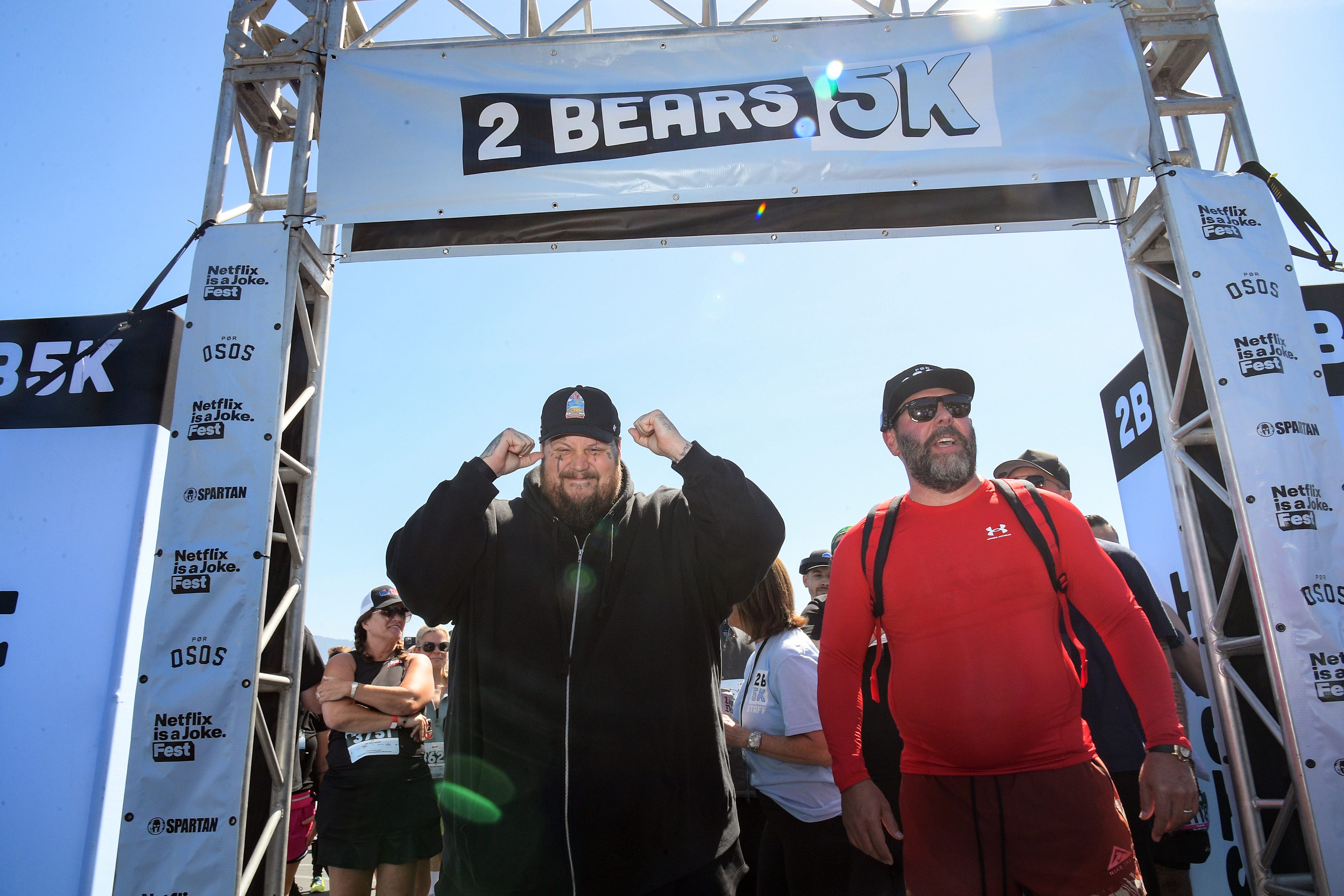 jelly roll completes 5k after 70-pound weight loss: 'really emotional'