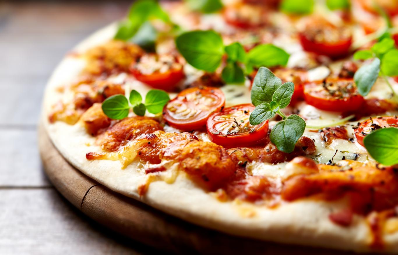 pizza surgelée ou pizza du rayon frais : voici le choix le plus judicieux à faire son cette diététicienne