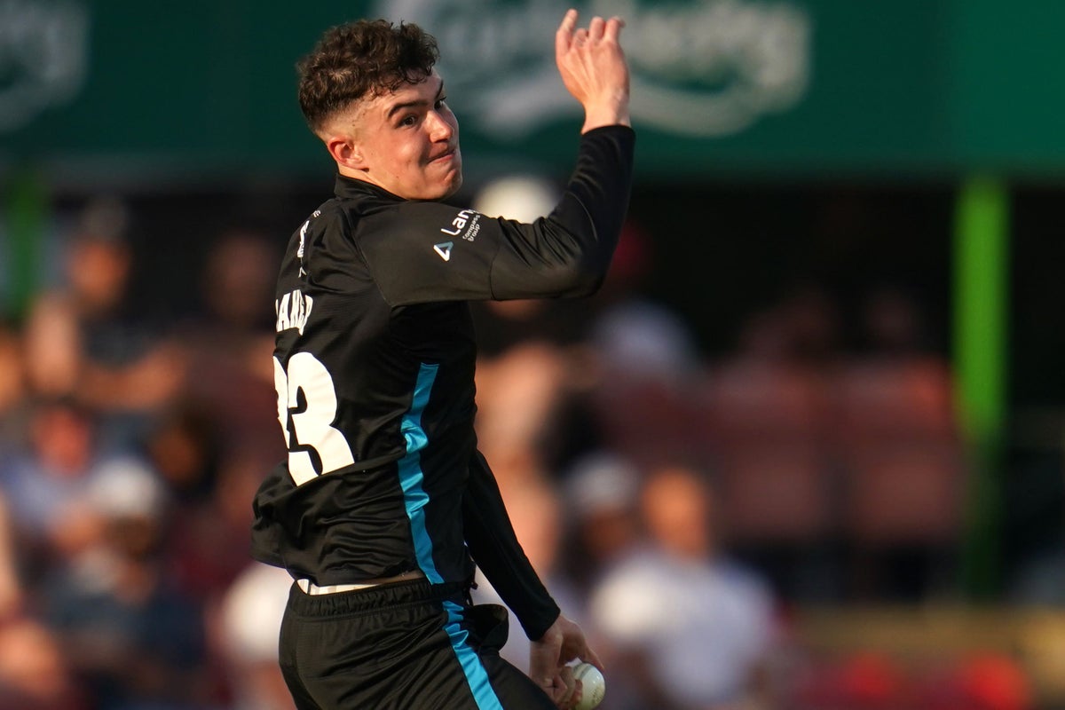 worcestershire to honour josh baker by incorporating squad number into team kit