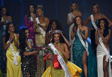 Miss USA contestants call for 