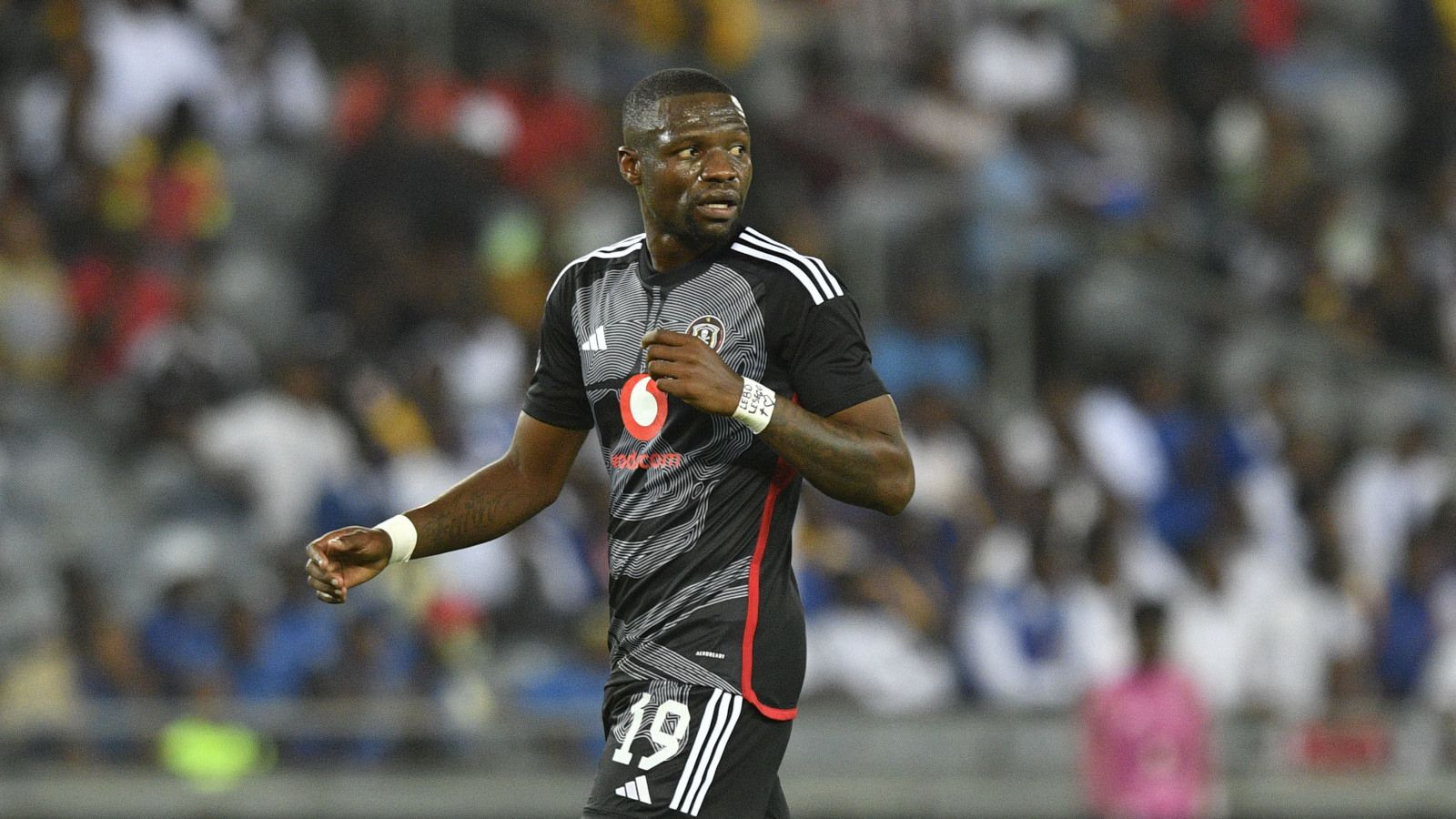 orlando pirates close gap on stellies with comfortable chippa win