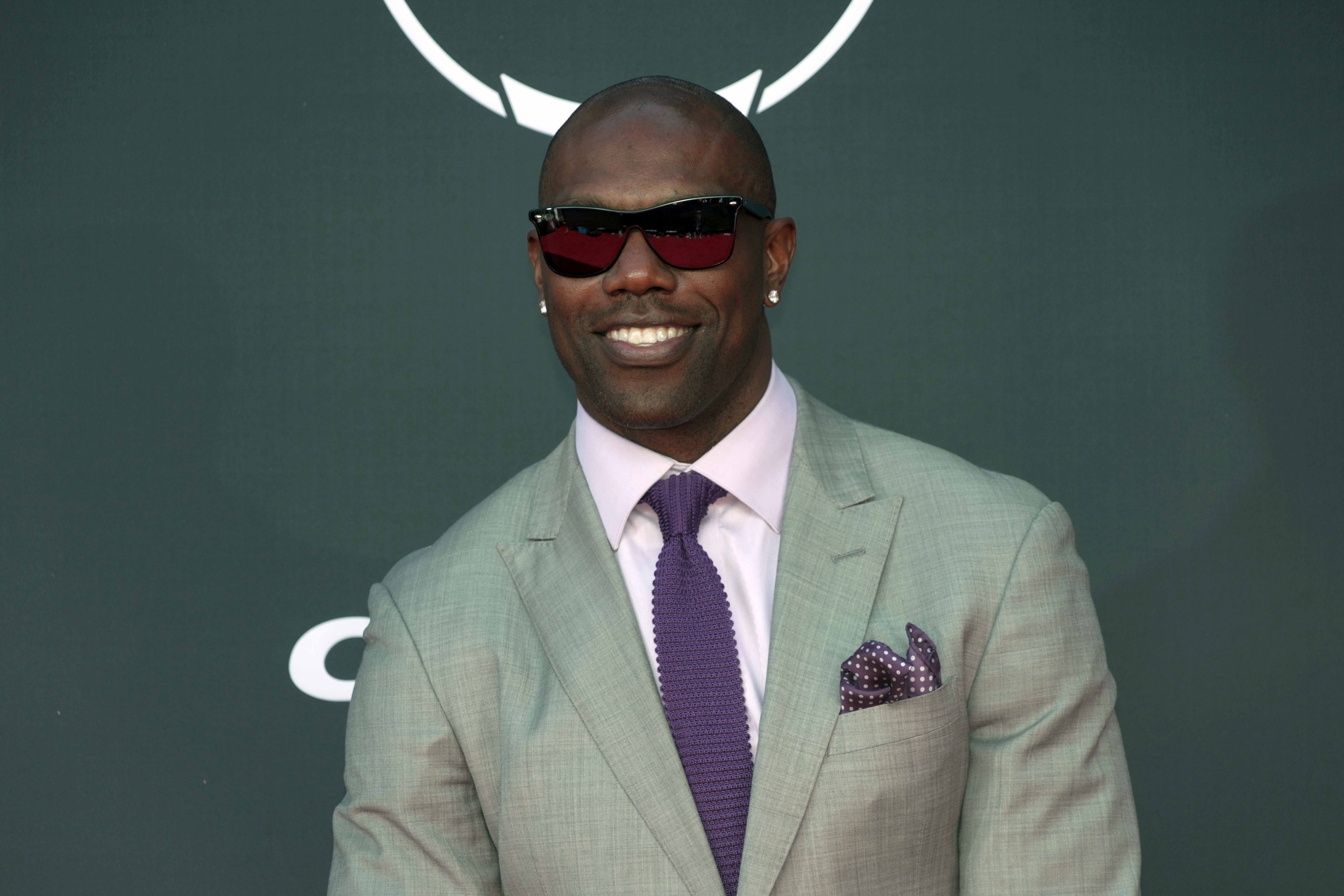 terrell owens says 49ers dropped the ball with star wr duo