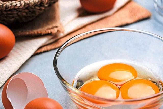 las tres enfermedades que el consumo de huevo ayudaría a detener y combatir: ¿cuántos a la semana?