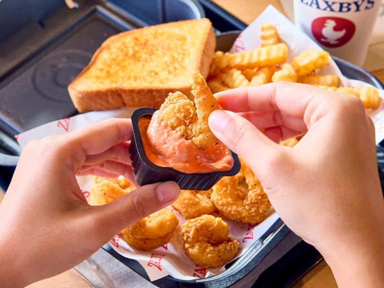 Zaxby’s opens first Virginia Beach location