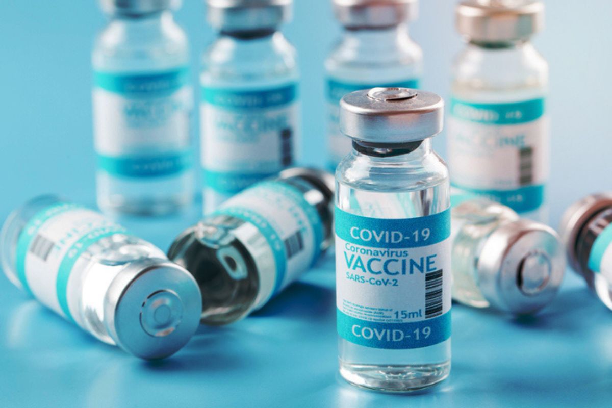 astrazeneca dejará de vender su vacuna contra el covid-19: le quitan la autorización comercial