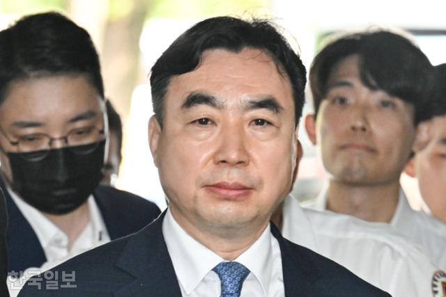 검찰 '윤관석 통해 후원금' 민주당 의원 8명 명단 확보