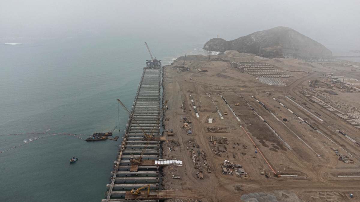 ¿por qué se agitan las aguas entre el estado peruano y el futuro terminal portuario más grande de sudamérica de capitales chinos?