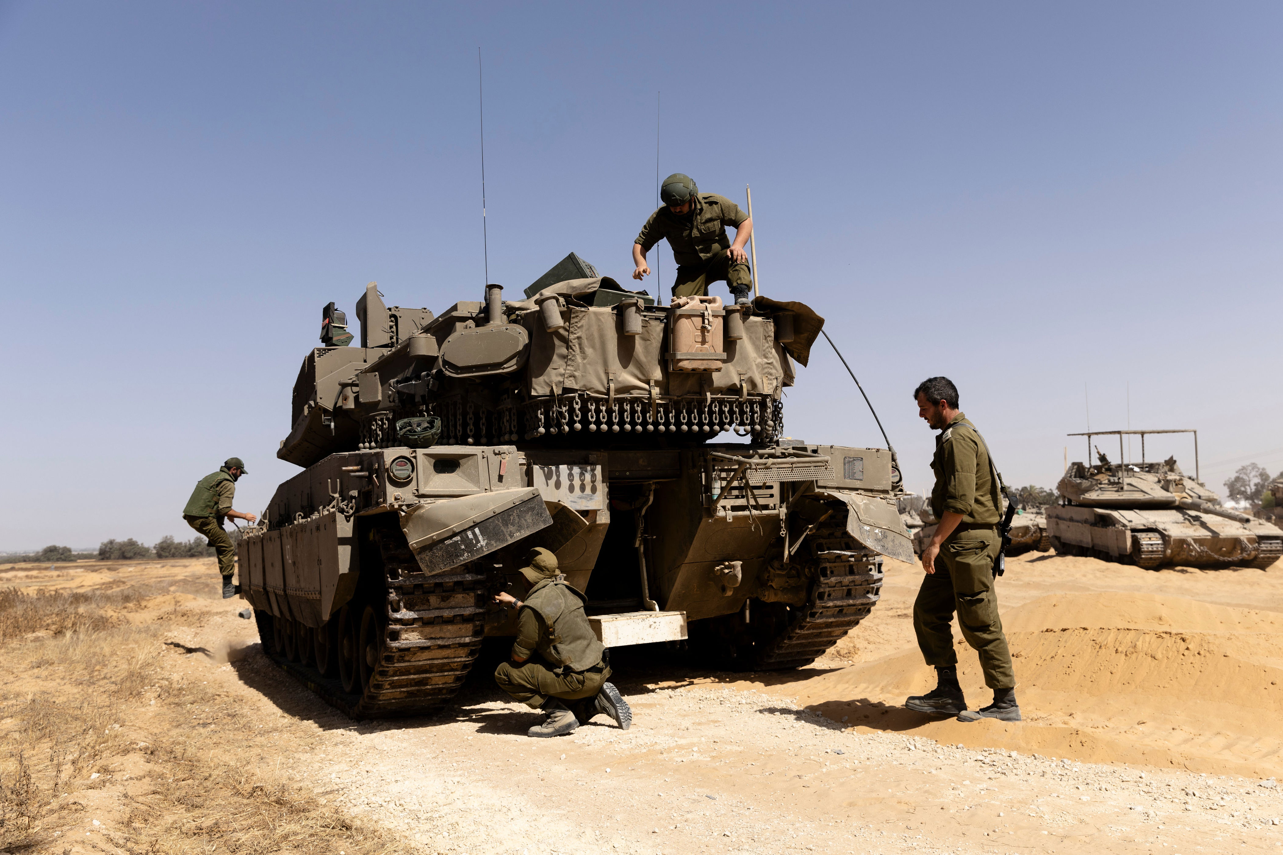 israel-gaza war – live: biden warns netanyahu he will stop some weapon supplies if rafah assault goes ahead