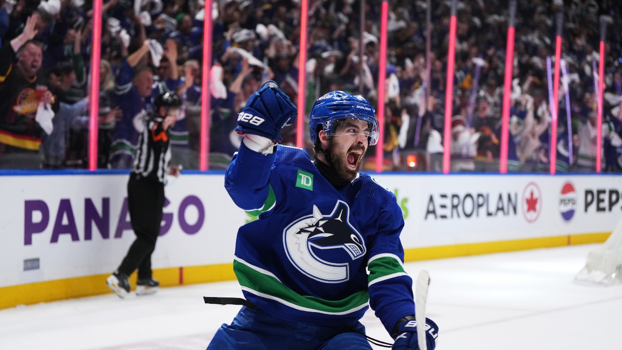 Canucks Stun Oilers With Third-period Comeback In Game 1