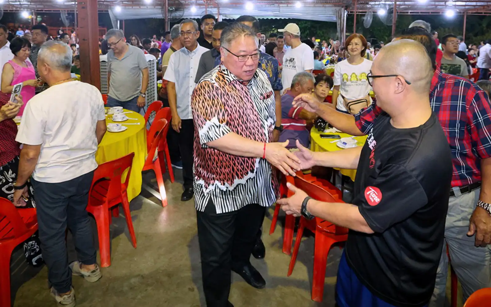 back pang but vote her out if she doesn’t perform, says tiong