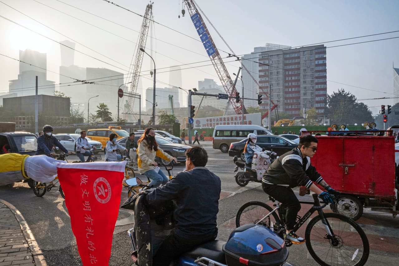 china’s economic bump fades but not worry over jobs and property prices