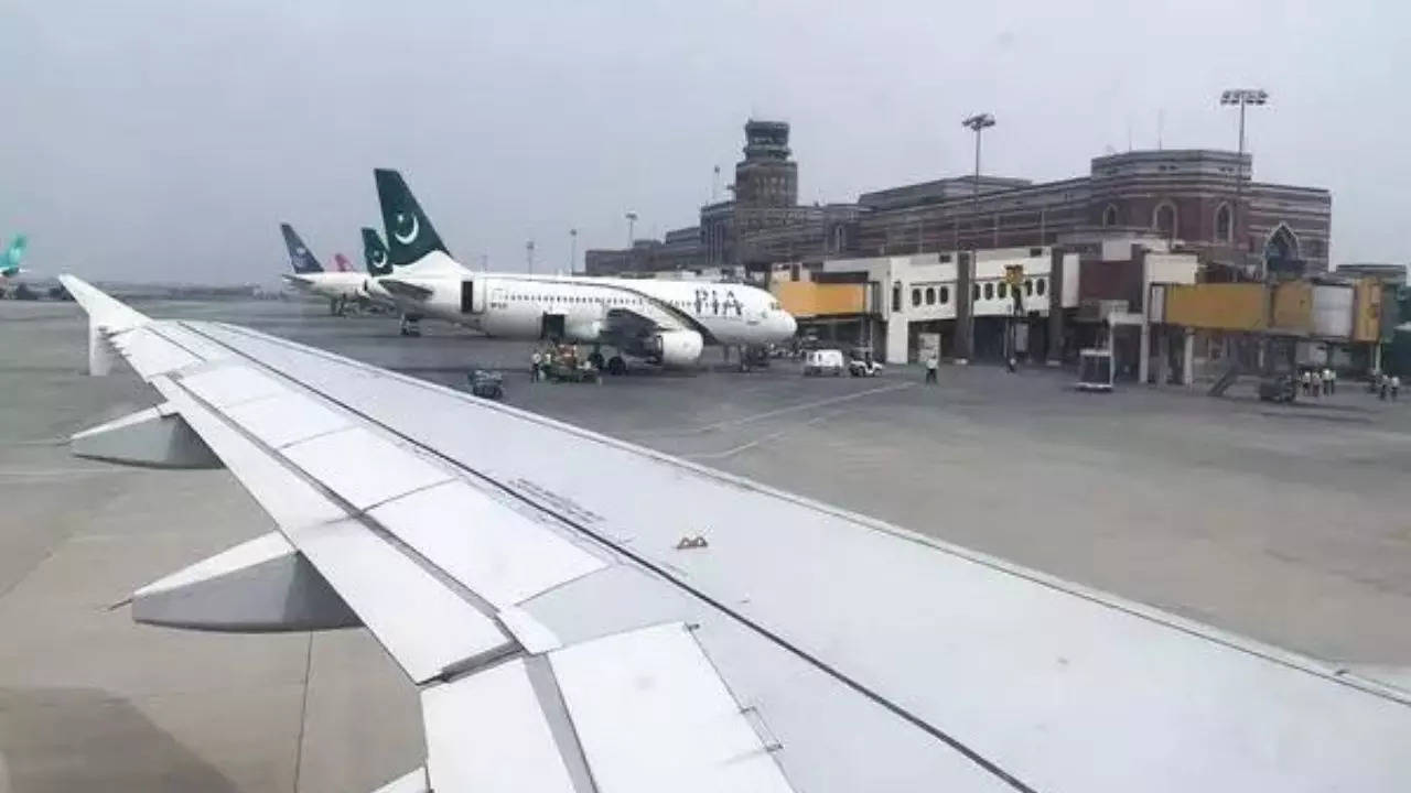 lahore airport fire: international, hajj flights delayed