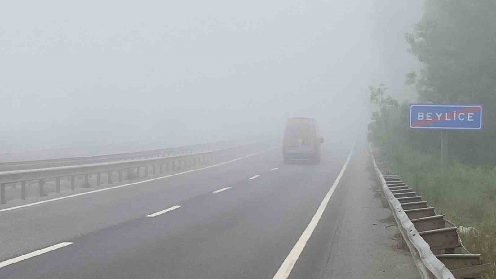 sakarya güne sisle uyandı: görüş mesafesi 20 metreye kadar düştü