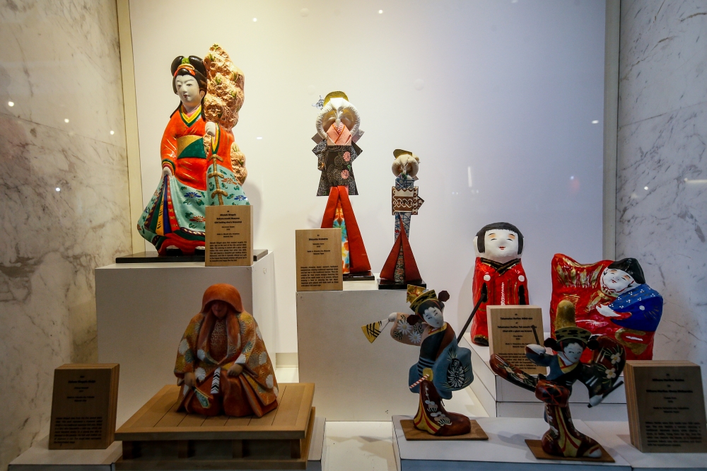 explore the beauty of ningyo dolls and its role in japanese culture at muzium negara