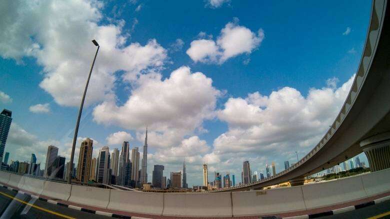 uae weather: light rain may hit some areas; temperatures expected to drop