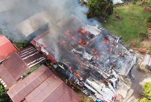 fireman hit by breathing issue while putting out fire in tawau