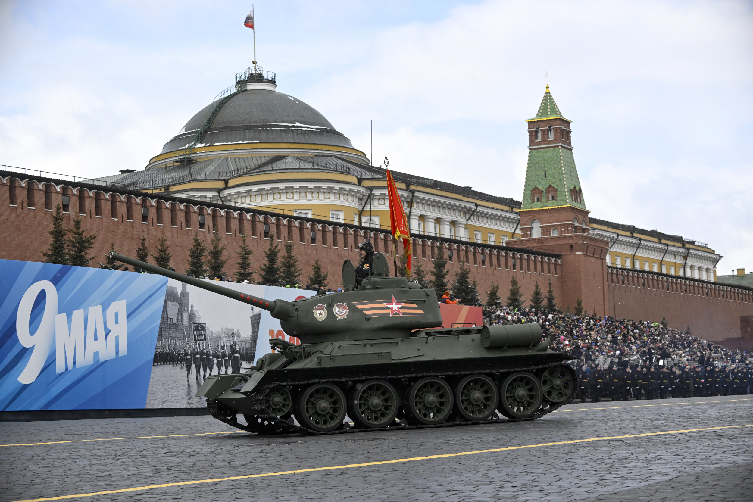 putin mocked over single tank at victory parade