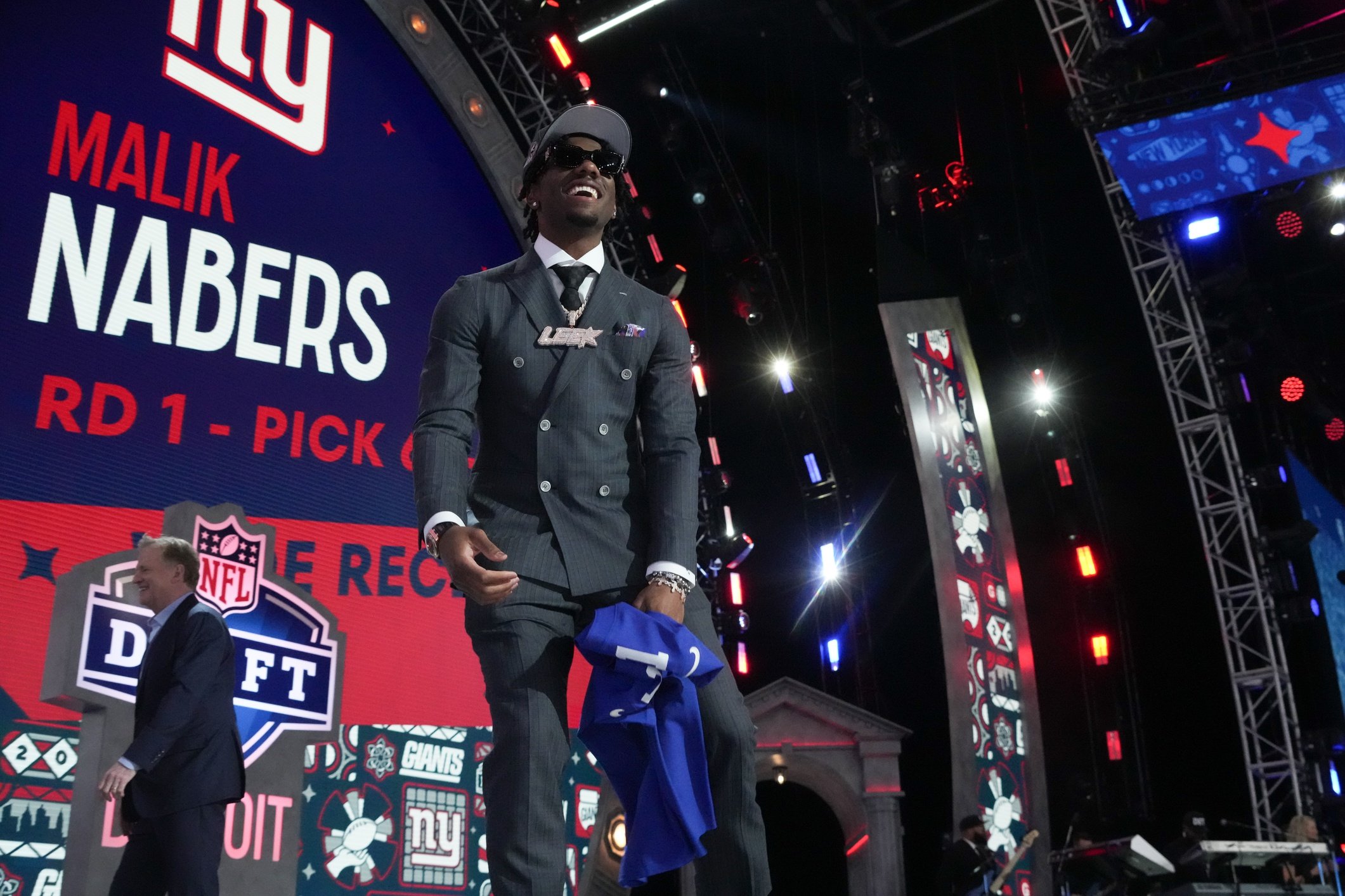 New York Giants Depth Chart And Fantasy Preview: Malik Nabers, Devin ...