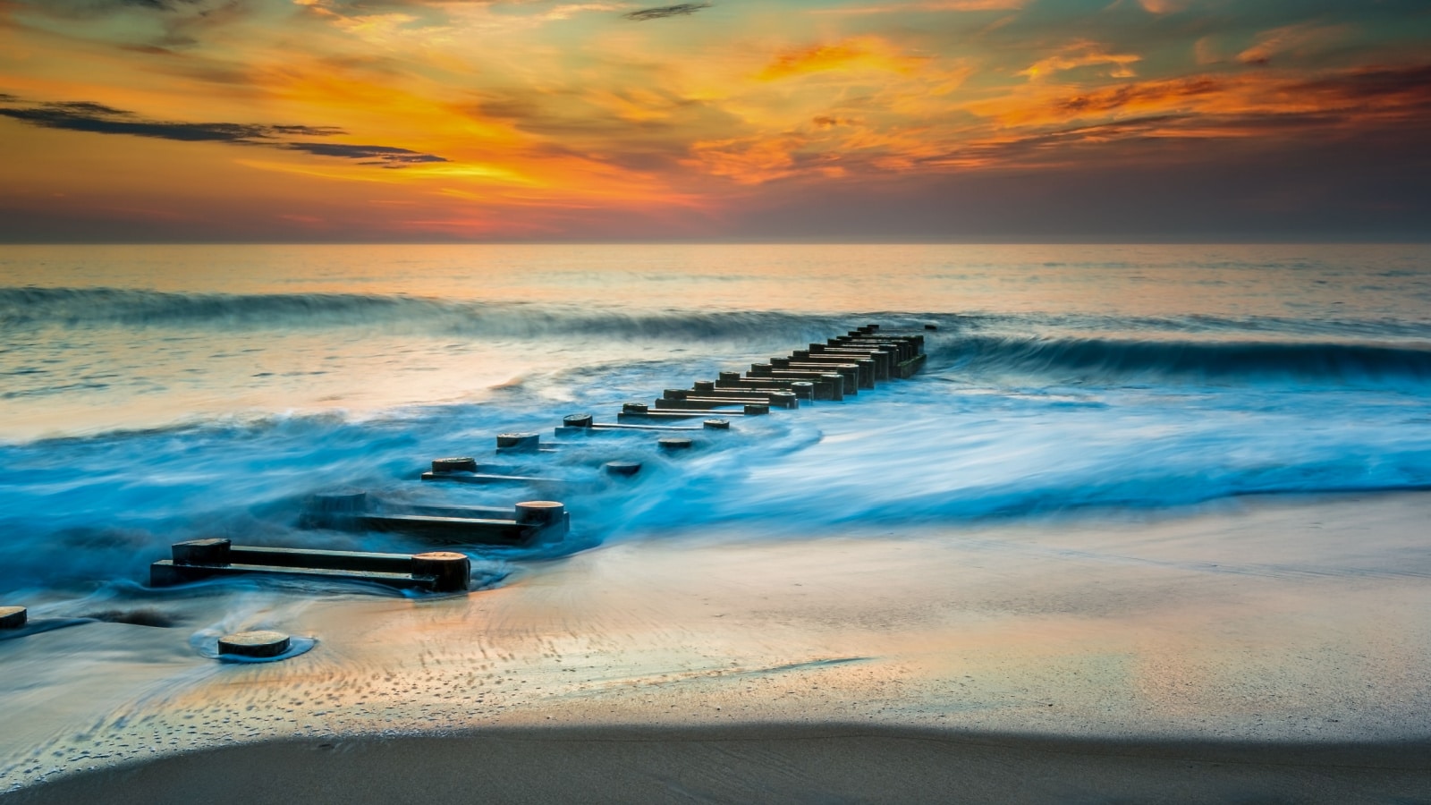 <p>Situated on Delaware’s Atlantic coast, Rehoboth Beach is a must-visit for a classic beach vacation. It features a charming boardwalk, pristine beaches, and a welcoming seaside atmosphere.</p>