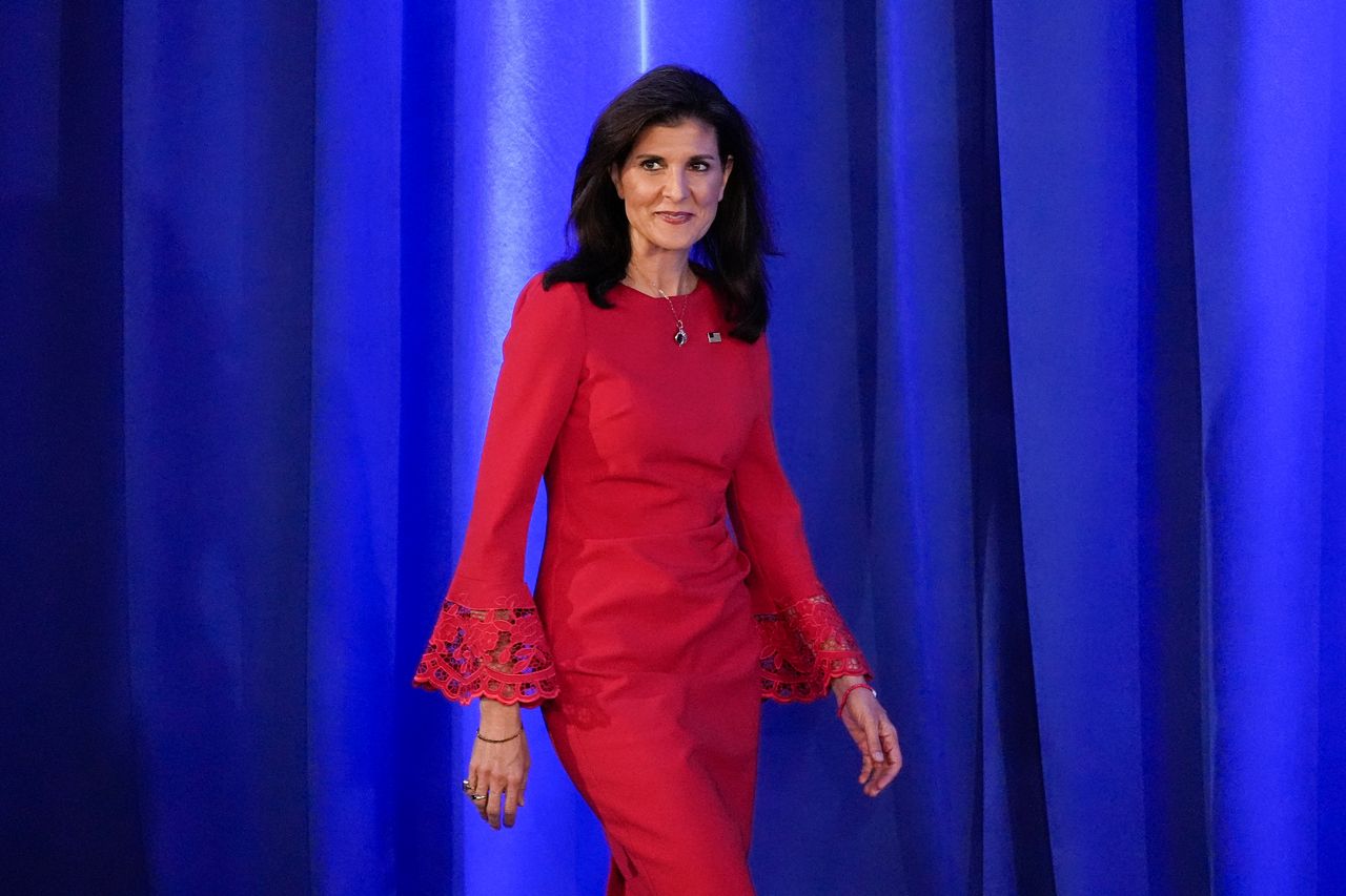 nikki haley is huddling with donors and won’t endorse donald trump yet