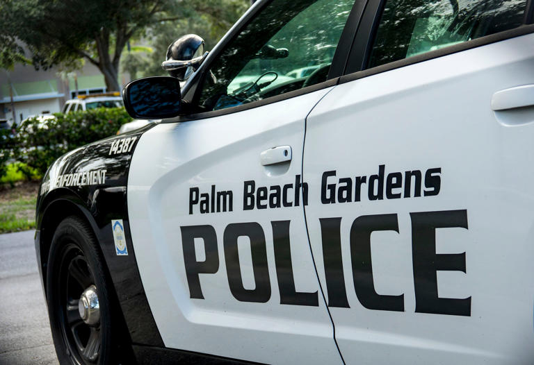 Woman fatally stabbed at Barnes & Noble store in Palm Beach Gardens