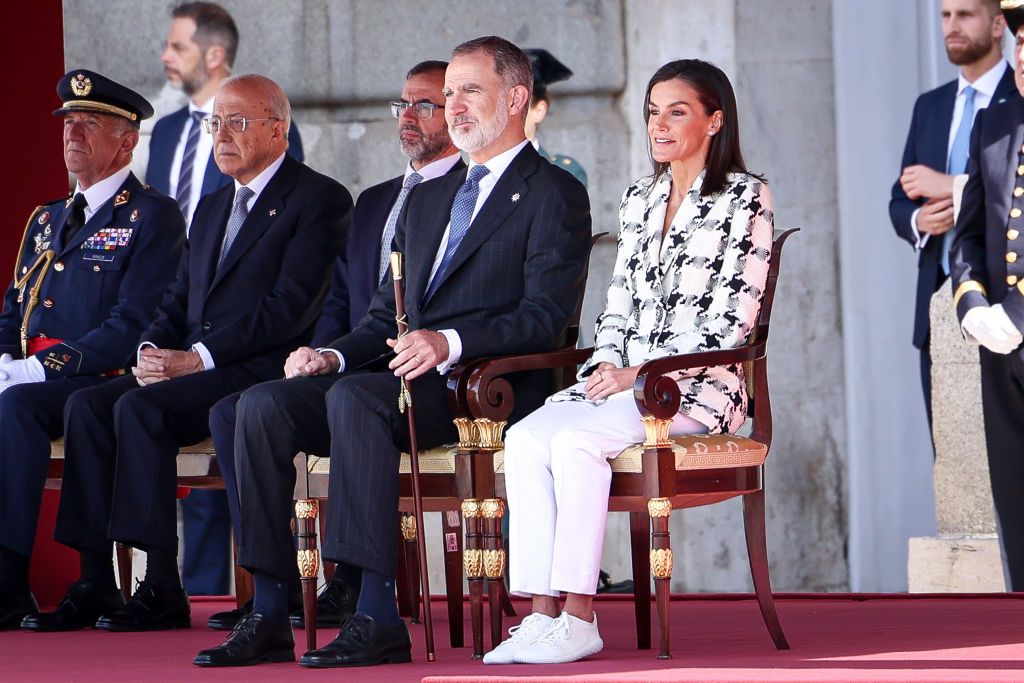 queen letizia pairs her suit with super comfy sneakers for a royal ceremony