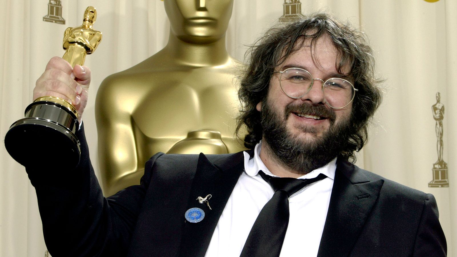 gollum star to direct first of two new lord of the rings films