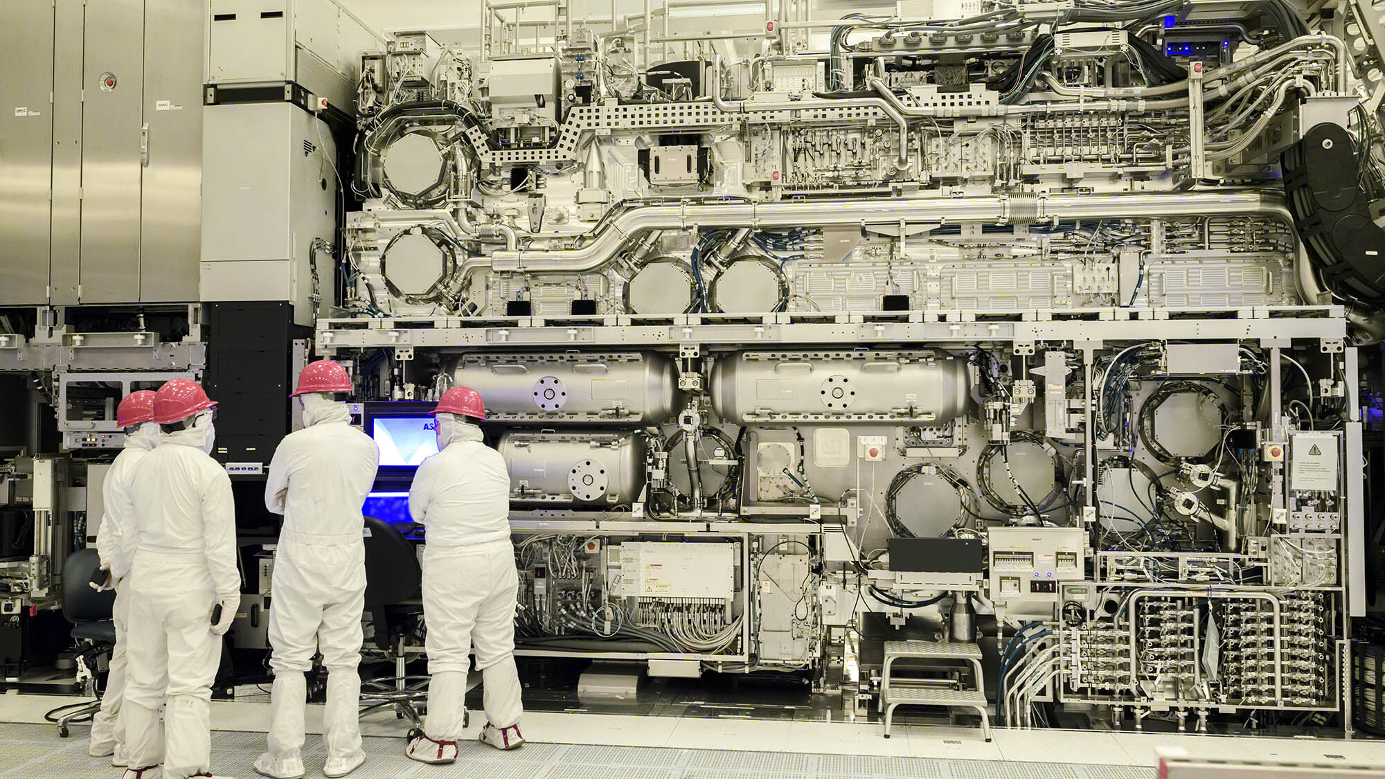report: intel bought all of asml's high-na euv machines for 2024