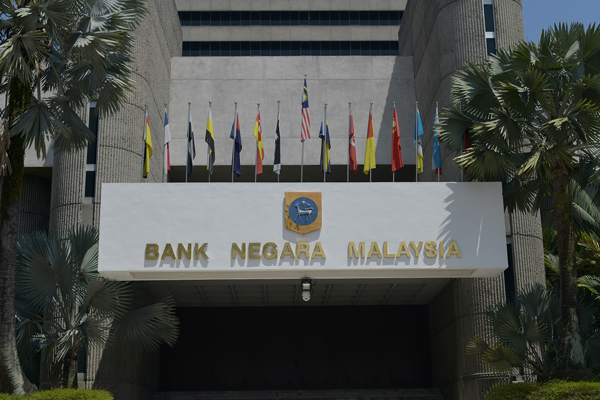 no reason for bnm to move opr either way till year-end, economists argue