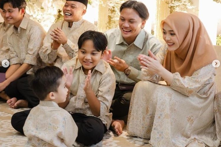 Rizky Febian Gelar Pengajian Jelang Akad Nikah Dengan Mahalini, Sule ...