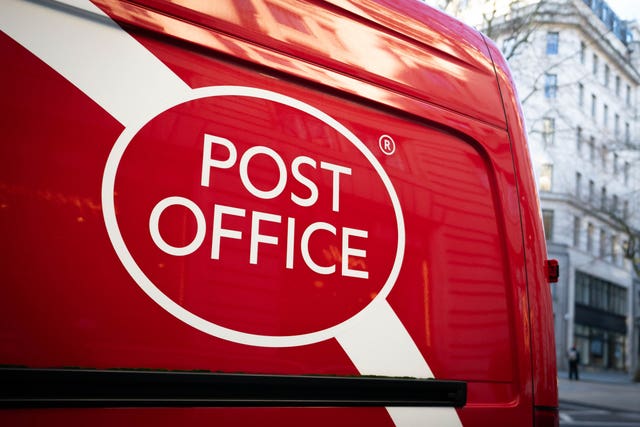 post office staff defended horizon in ‘an almost religious panic’, inquiry told
