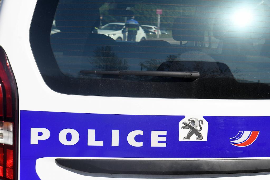 essonne : des policiers victimes d'un guet-apens à viry-châtillon