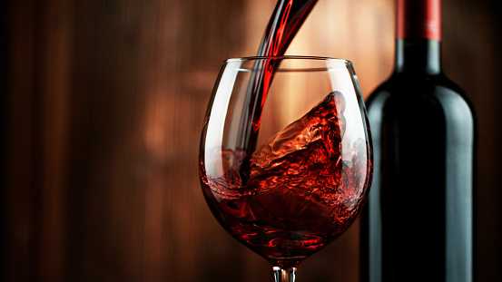 microsoft, 糖尿病患者は赤ワインを飲むことをお勧めしますか? 栄養学の専門家による確認