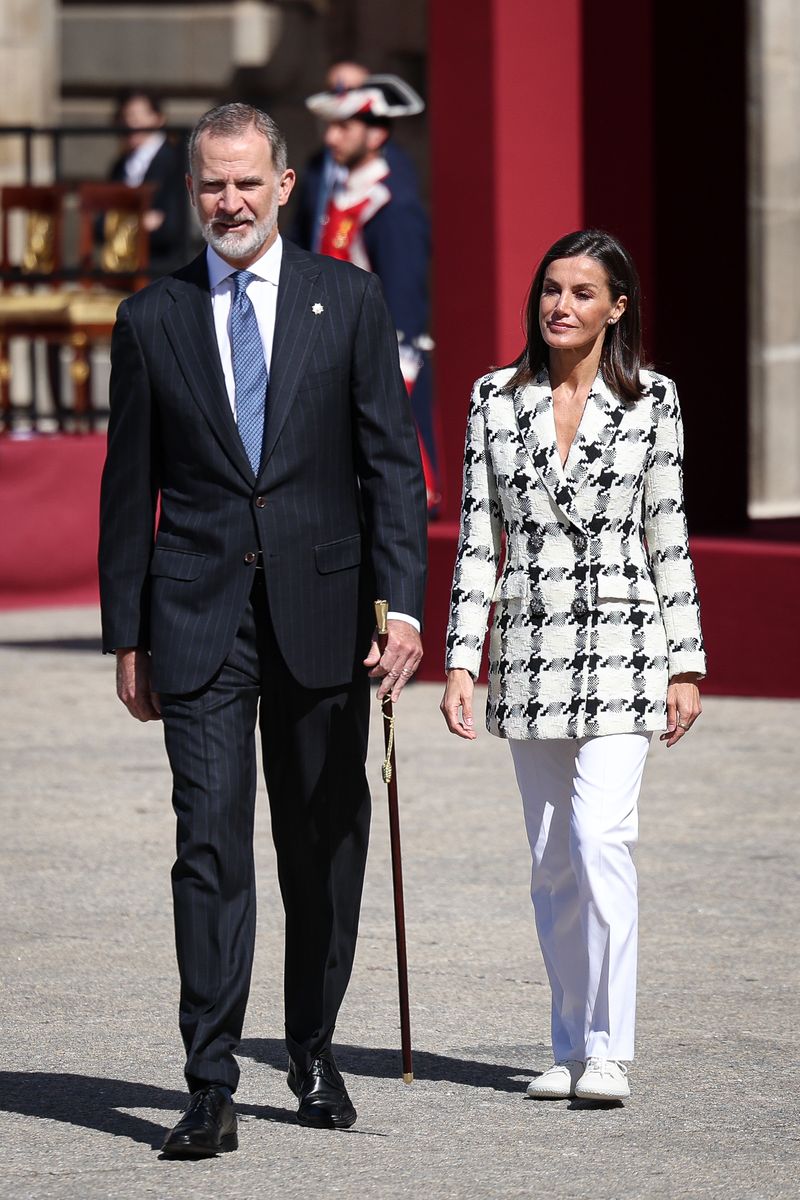queen letizia pairs her suit with super comfy sneakers for a royal ceremony