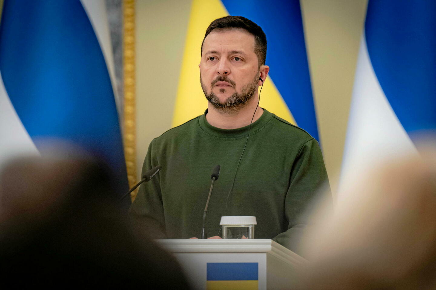 guerre en ukraine : zelensky renvoie le chef de sa sécurité après l'annonce d'un complot russe contre lui
