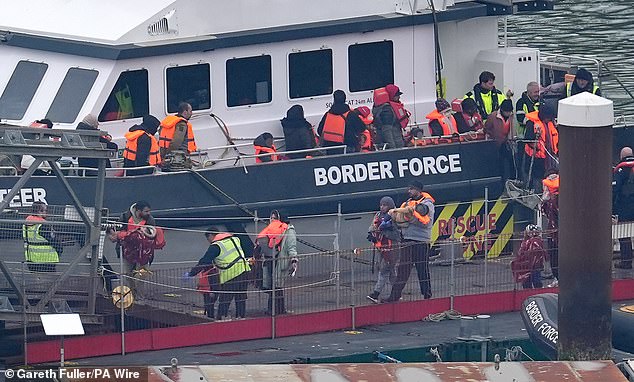 publication of number of migrants stopped from crossing channel axed