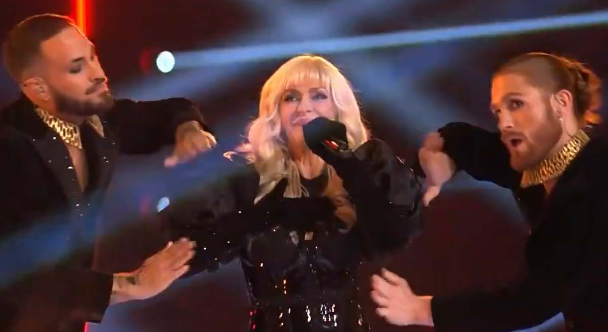 nebulossa arrasa en la semifinal de eurovisión al grito de zorra: así ha sido su primera actuación