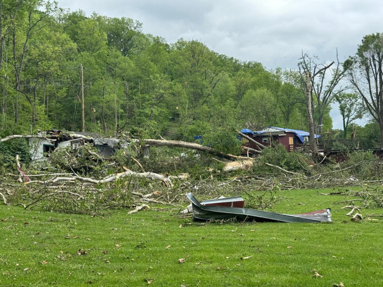 5 tornadoes and 2 days later, Warren County continues recovery