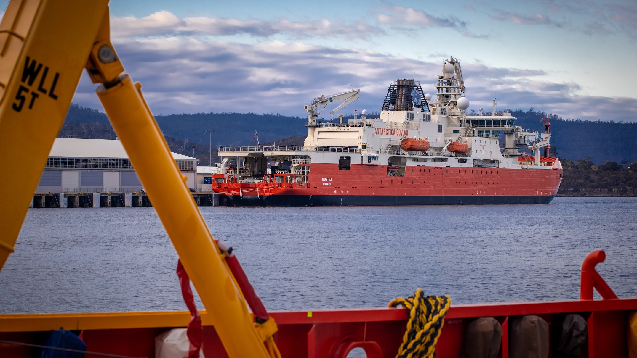 antarctic inquiry calls for australia to buy second vessel, blasts 'bewildering' budget overspend