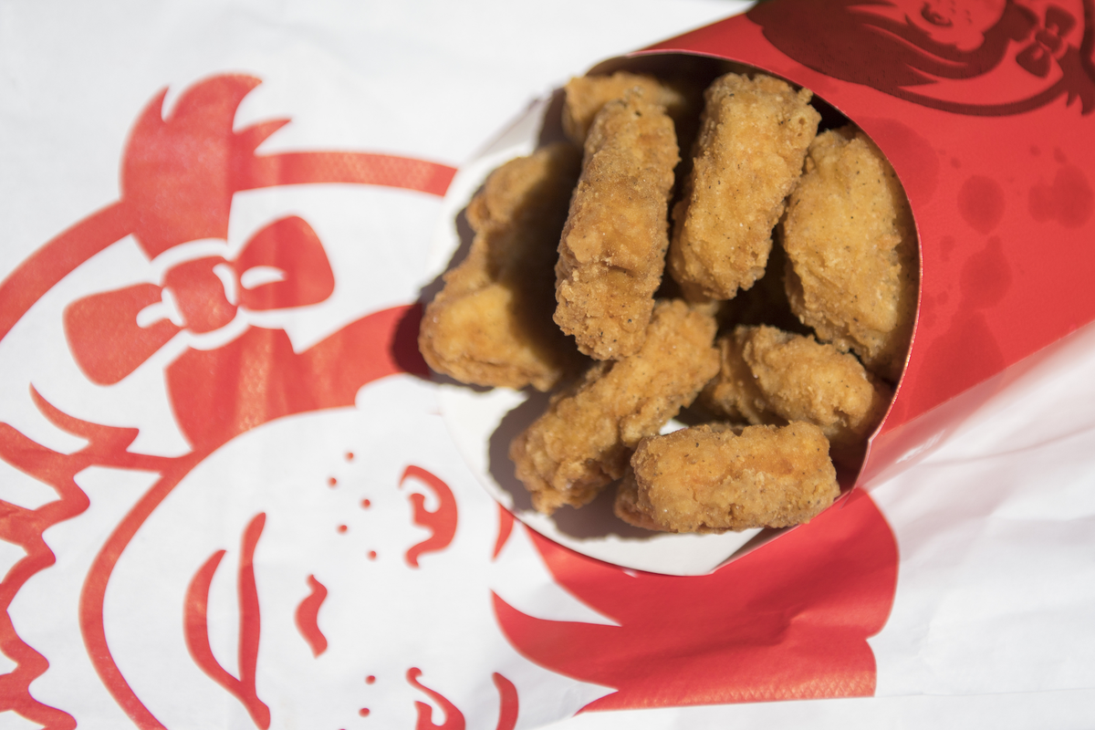 wendy's is giving away free nuggets for the rest of the year