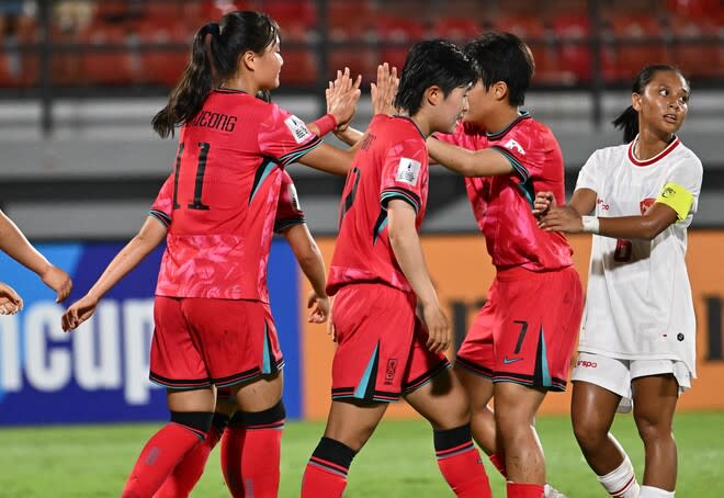 「兄の痛みを妹が癒した！」u-17韓国女子、因縁のインドネシアに“12－０爆勝”で韓メディアは歓喜！ 初戦０－７惨敗のショックを払拭「屈辱を経験したチームのプライドが回復」【u-17女子アジア杯】