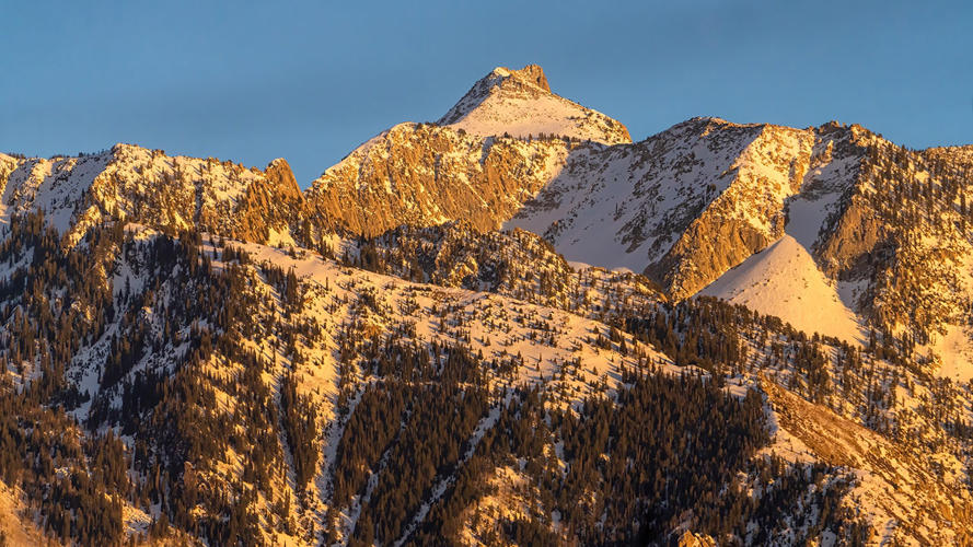 Utah rescue crews search for 2 of 3 skiers who went missing after avalanche