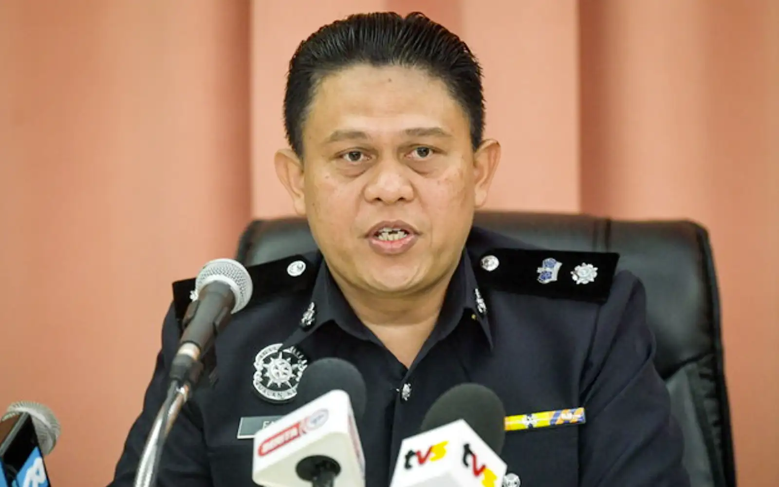 cops still probing teoh beng hock group for kkb protest